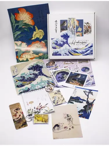 Бокс Кацусика Хокусай, 12 предметов